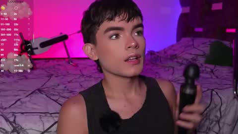 Snapshot of angelocute_ chatting on October 2025 09:32:02 AM Angelo I work from home this is my room online show from October 2025 09:32:02 AM