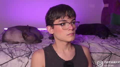 Snapshot of angelocute_ chatting on November 2025 04:05:01 AM Angelo I work from home this is my room online show from November 2025 04:05:01 AM