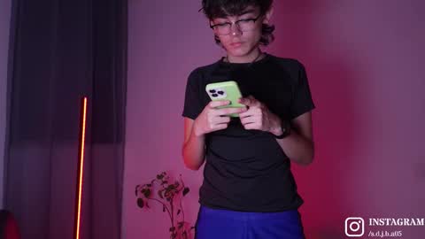 Snapshot of angelocute_ chatting on February 2026 02:16:01 AM Angelo I work from home this is my room online show from February 2026 02:16:01 AM