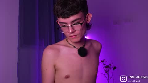 Snapshot of angelocute_ chatting on February 2026 03:21:02 AM Angelo I work from home this is my room online show from February 2026 03:21:02 AM