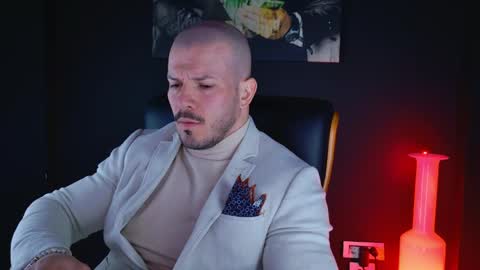 Snapshot of angeloeric chatting on December 2024 10:25:01 AM BlackWolf online show from December 2024 10:25:01 AM