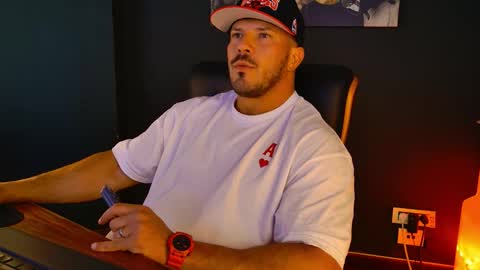 Snapshot of angeloeric chatting on September 2025 11:43:02 AM BlackWolf online show from September 2025 11:43:02 AM