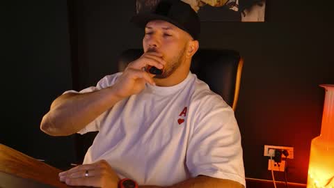 Snapshot of angeloeric chatting on September 2025 06:40:01 AM BlackWolf online show from September 2025 06:40:01 AM