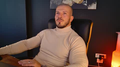 Snapshot of angeloeric chatting on October 2025 10:38:01 AM BlackWolf online show from October 2025 10:38:01 AM