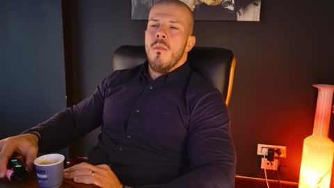 Snapshot of angeloeric chatting on October 2025 11:58:02 AM BlackWolf online show from October 2025 11:58:02 AM