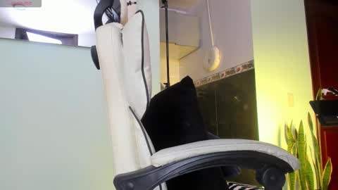 Angelo Ferro online show from March 2026 02:27:01 AM