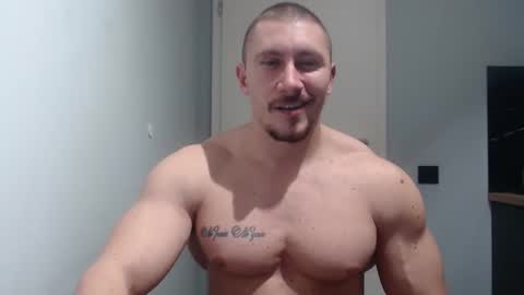  ------- SEX SHOW WITH GUYS AND GIRLS  MUSCLE SHOW online show from February 2025 06:54:02 PM