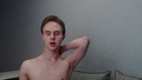 Angel online show from February 2025 03:32:01 PM