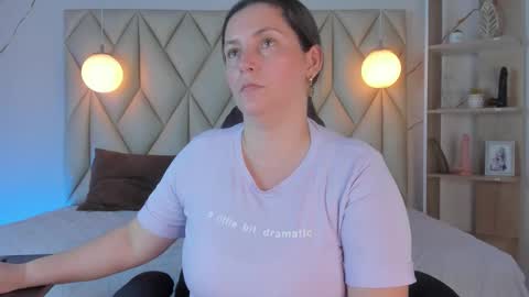 ANGIE online show from December 2025 01:53:01 PM