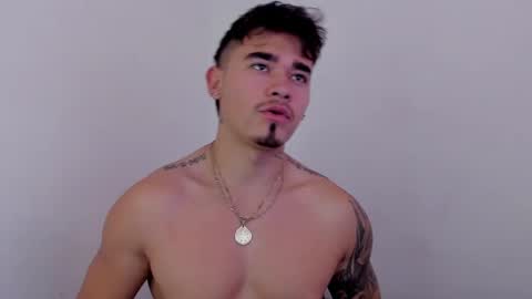 Angel Fox online show from September 2025 04:40:02 PM