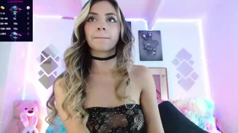 Snapshot of angely_18 chatting on July 2026 07:44:01 PM Angely online show from July 2026 07:44:01 PM