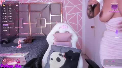 Anggi  online show from February 2025 02:38:02 PM