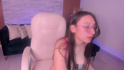 Snapshot of angie_smith_x chatting on May 2026 10:57:02 AM angie_smith_x online show from May 2026 10:57:02 AM