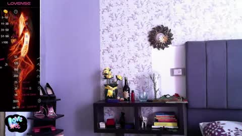 Angiebaxt online show from December 2024 07:44:01 PM