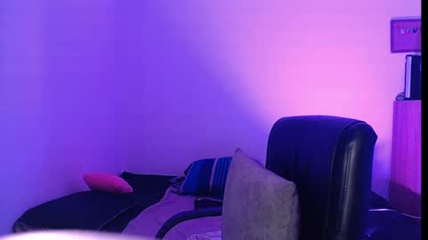 Snapshot of angiesquirt chatting on March 2025 05:11:02 AM VALENTINA online show from March 2025 05:11:02 AM