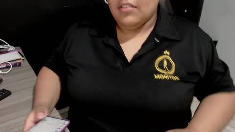 Snapshot of angy_ro12 chatting on February 2025 09:52:02 PM angy online show from February 2025 09:52:02 PM