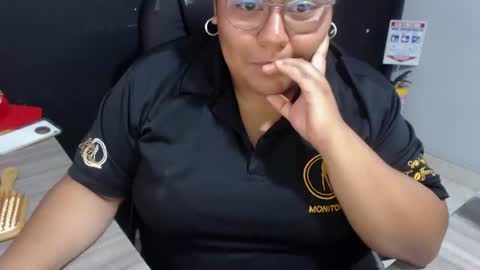Snapshot of angy_ro12 chatting on July 2026 02:05:17 AM angy online show from July 2026 02:05:17 AM