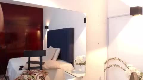 angyrios online show from November 2025 07:49:02 PM