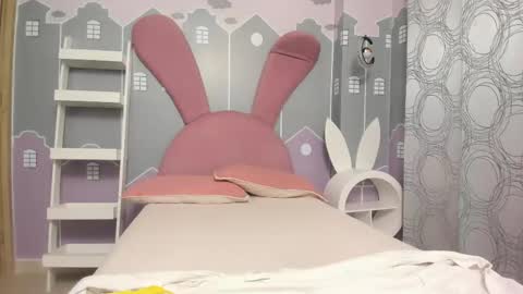 Anie online show from March 2026 02:06:02 AM