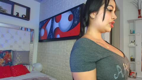 laura  online show from March 2025 01:48:01 AM