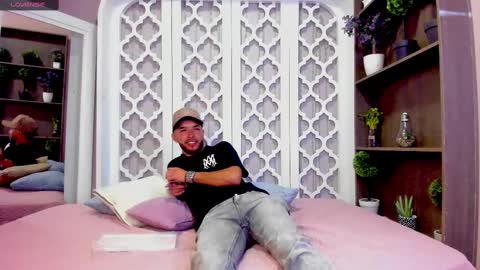 aniie_west online show from February 2025 12:28:01 PM