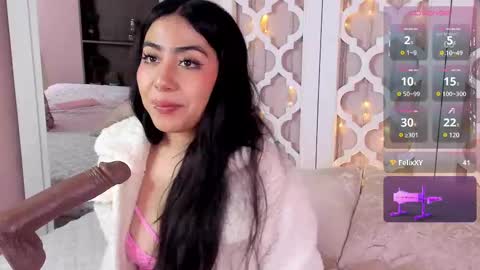 aniie_west online show from February 2025 03:10:01 PM