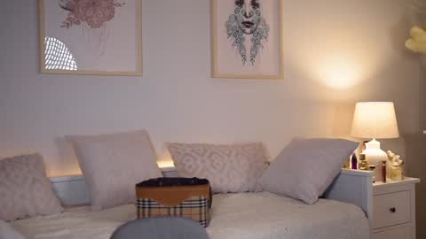 Snapshot of aniiehottie chatting on December 2024 02:08:02 PM online show from December 2024 02:08:02 PM