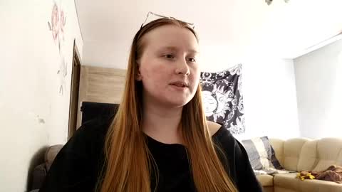 Snapshot of anika_lipps chatting on April 2026 02:05:01 PM Anika online show from April 2026 02:05:01 PM