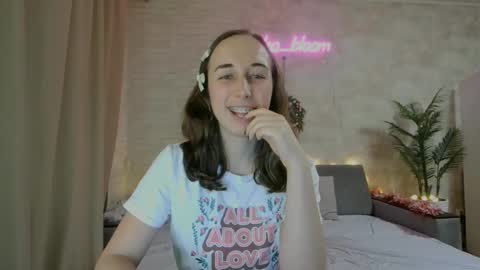 anikabloom online show from January 2025 05:41:02 AM