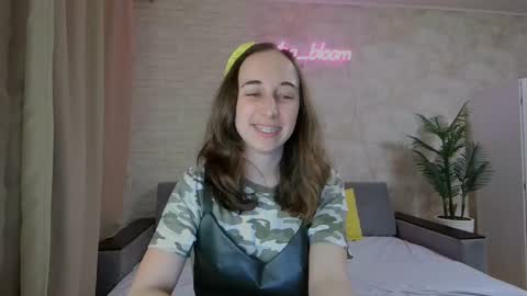 anikabloom online show from January 2025 08:12:01 PM