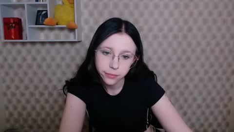 Snapshot of animay77 chatting on June 2026 07:39:01 AM Mia online show from June 2026 07:39:01 AM