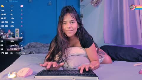 Snapshot of anisahade chatting on February 2025 01:00:01 AM Anisahade online show from February 2025 01:00:01 AM