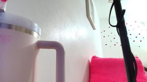 Snapshot of anisston_boods1 chatting on October 2025 06:34:01 AM ana independent model online show from October 2025 06:34:01 AM