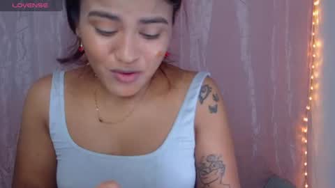Snapshot of anita23_ chatting on June 2026 02:53:01 AM ANITTA online show from June 2026 02:53:01 AM