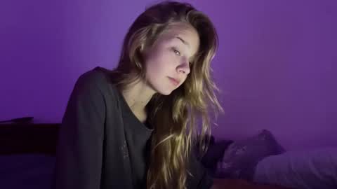anita__hills online show from November 2025 06:28:02 PM