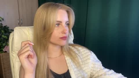Snapshot of anita_blairr chatting on May 2026 04:07:02 AM Anita online show from May 2026 04:07:02 AM