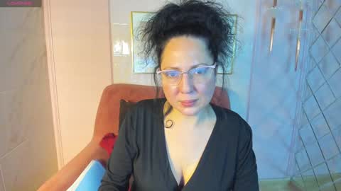 Anita online show from December 2024 02:35:02 PM
