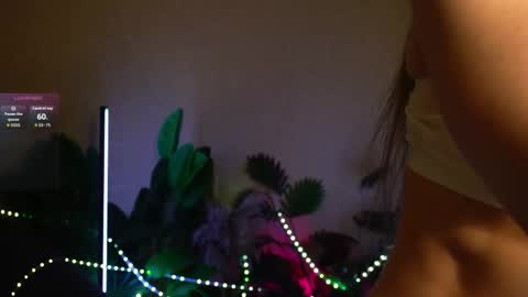 Snapshot of anita_von chatting on September 2025 06:06:01 AM anita_von online show from September 2025 06:06:01 AM