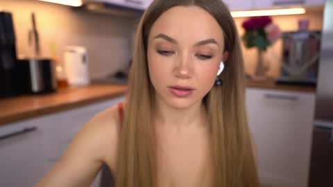 Im Anita thumb up me please its important online show from April 2026 07:23:02 PM