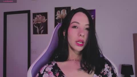 Ana  online show from November 2025 02:33:02 AM