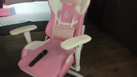 AnnaThe next stream is tomorrow online show from February 2025 06:56:01 AM