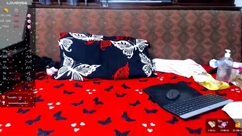 Ana   online show from September 2025 08:52:02 PM