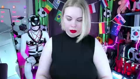 Snapshot of anna_maxwell chatting on July 2026 02:07:01 AM Anna online show from July 2026 02:07:01 AM