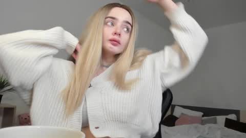 Anna online show from December 2024 04:57:01 PM