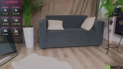 Anna online show from September 2025 11:45:01 AM