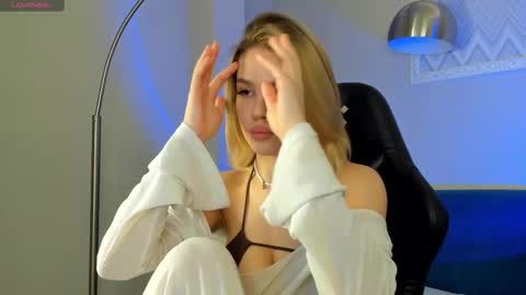 Anna online show from March 2025 01:22:01 AM