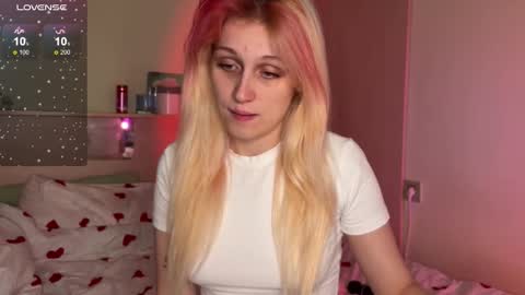 Snapshot of annabel_myr chatting on September 2025 09:12:02 AM Annabel online show from September 2025 09:12:02 AM