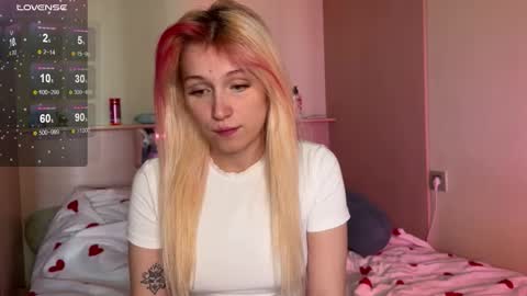 Snapshot of annabel_myr chatting on September 2025 11:03:01 AM Annabel online show from September 2025 11:03:01 AM