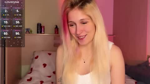 Snapshot of annabel_myr chatting on October 2025 12:39:02 PM Annabel online show from October 2025 12:39:02 PM