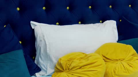 Anna online show from January 2025 09:22:01 PM